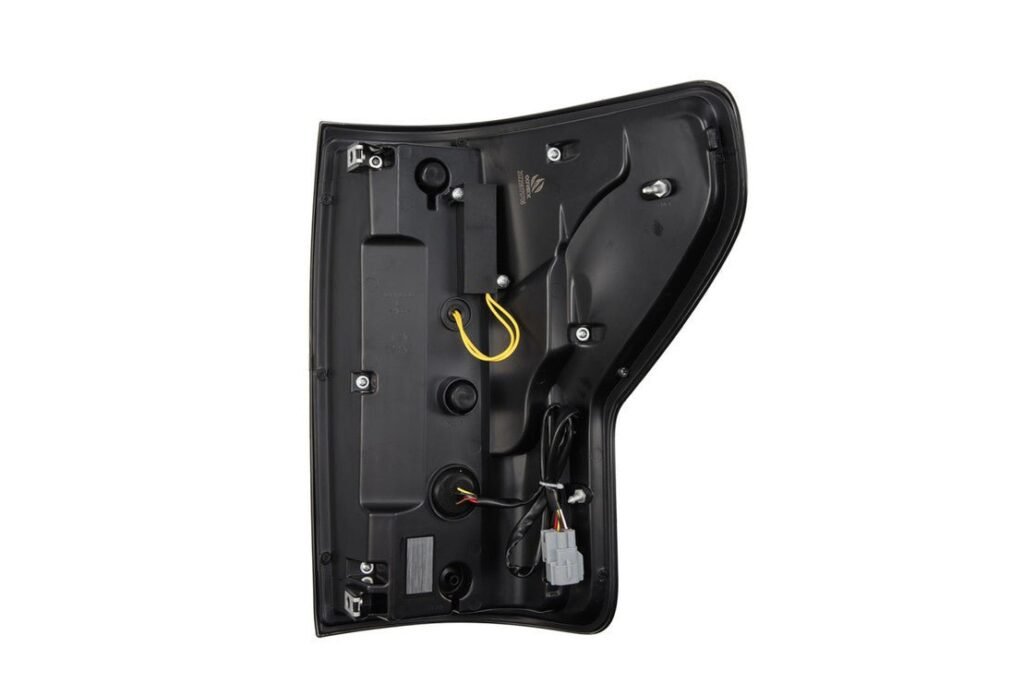 Toyota Tundra (07-13): Alpharex Luxx Led Tails