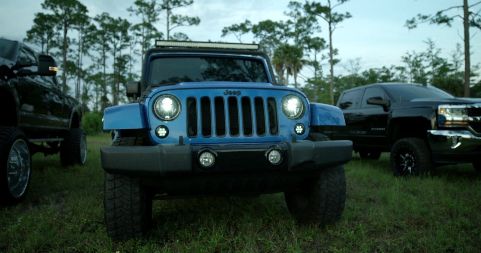 Jeep JK Wrangler 07-18 Projector Headlights LED Smoked/Black - Image 7