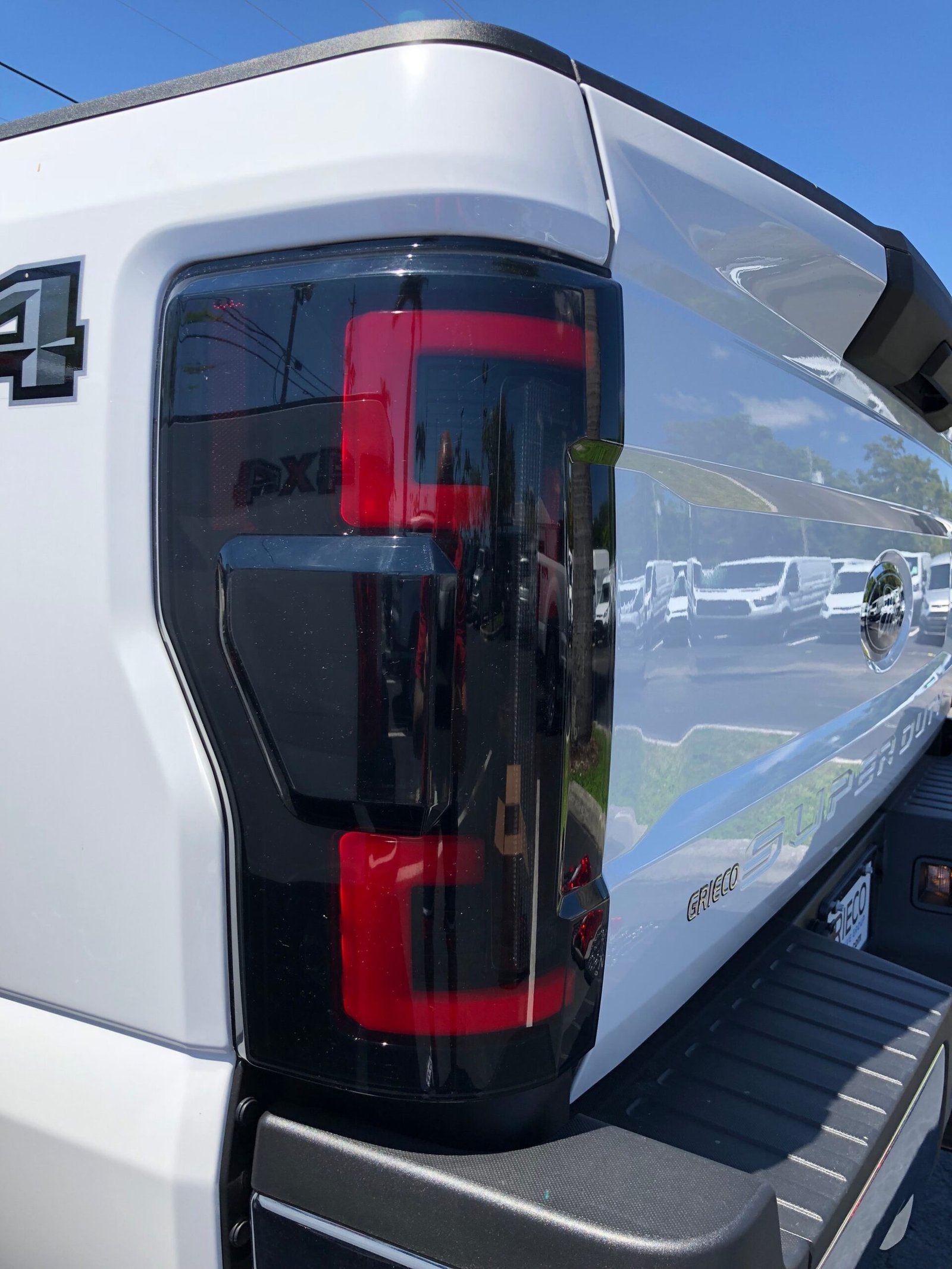 Ford Super Duty 20-22 (Replaces OEM Halogen) Tail Lights OLED in Smoked - Image 2