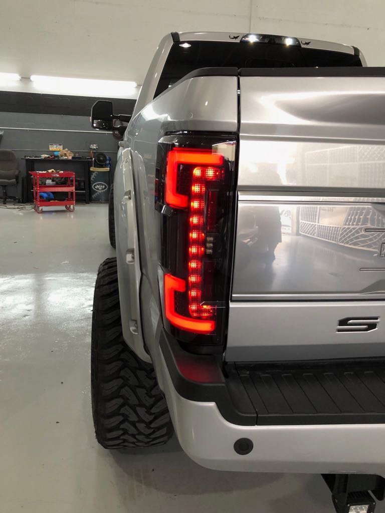 Ford Super Duty F250/350/450/550 17-19 Tail Lights OLED in Red