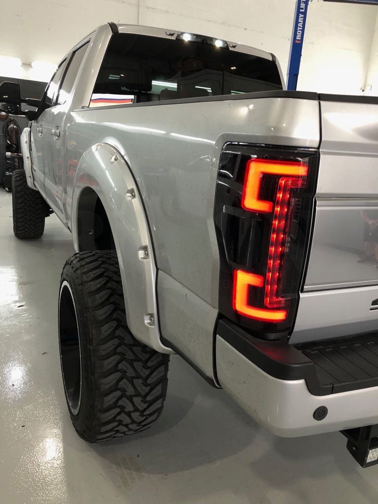 Ford Super Duty F250/350/450/550 17-19 Tail Lights OLED in Smoked
