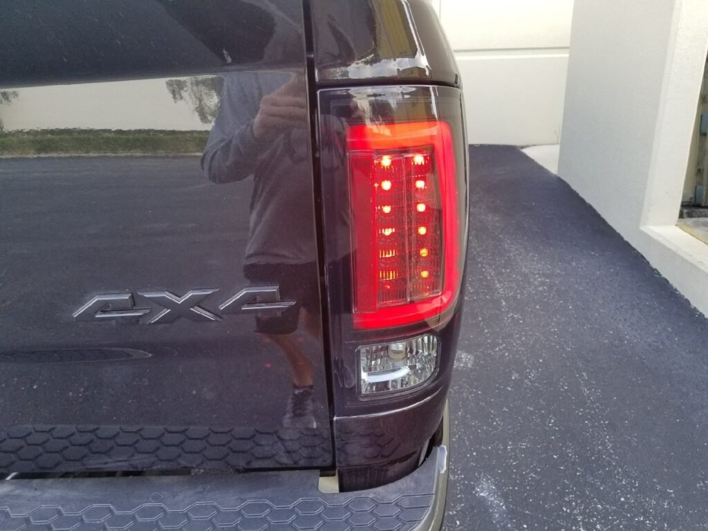 Dodge RAM 1500 09-18 & 2500/3500 10-18 Tail Lights OLED in Red