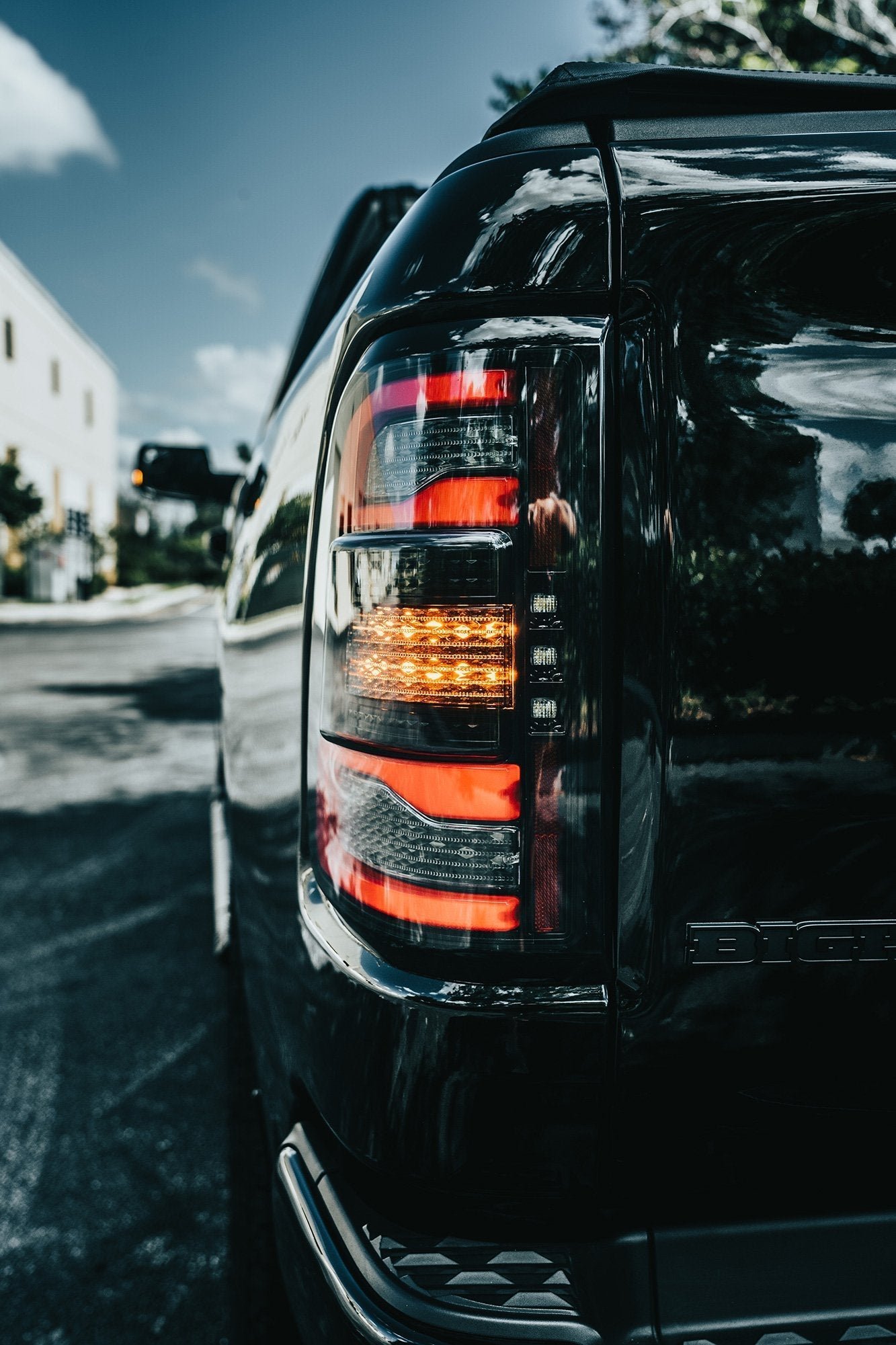 Dodge RAM 1500 19-21 OLED Tail Lights Smoked - Image 2