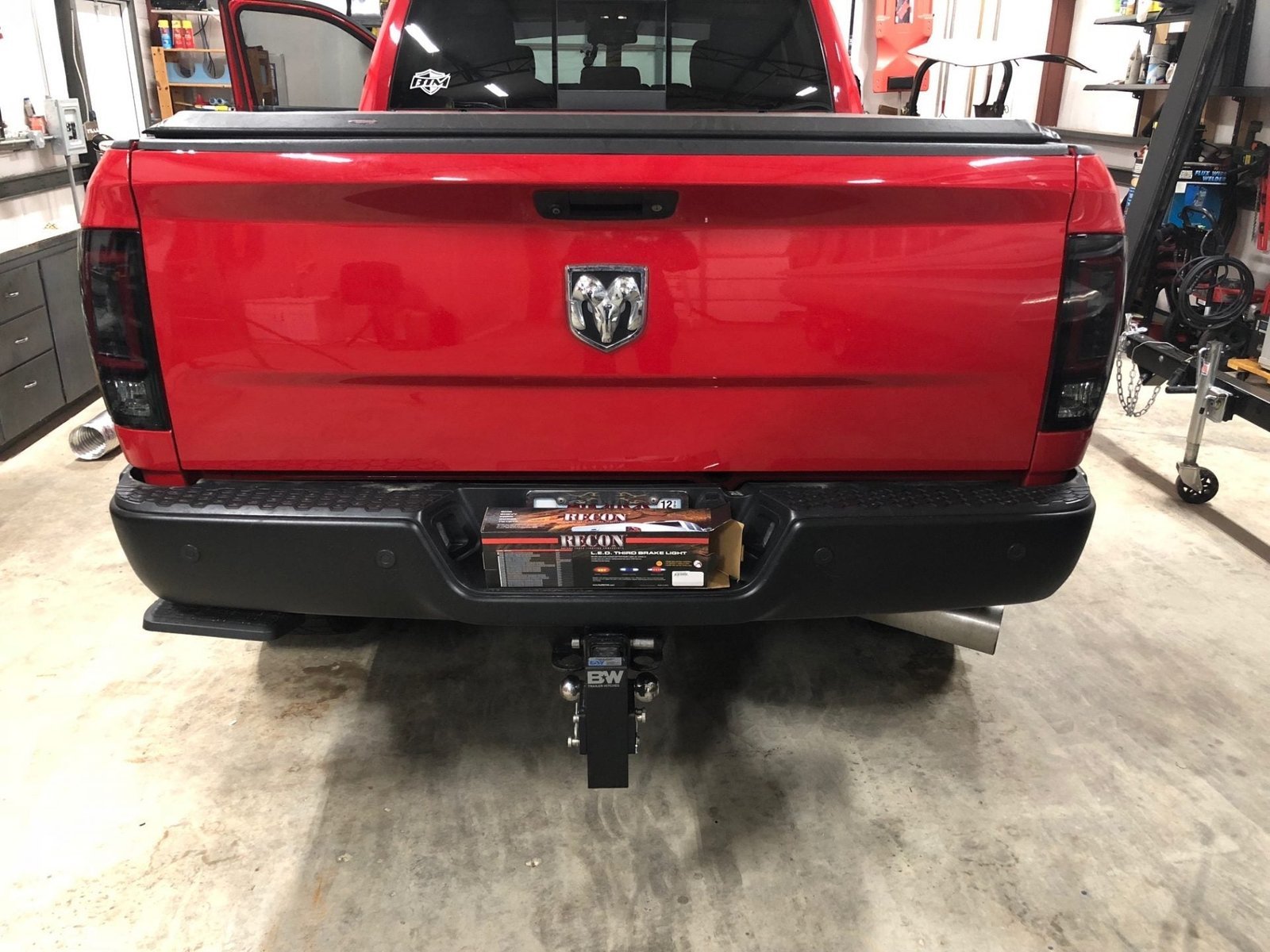 Dodge RAM 1500/2500/3500 13-18 Tail Lights OLED in Smoked - Image 4