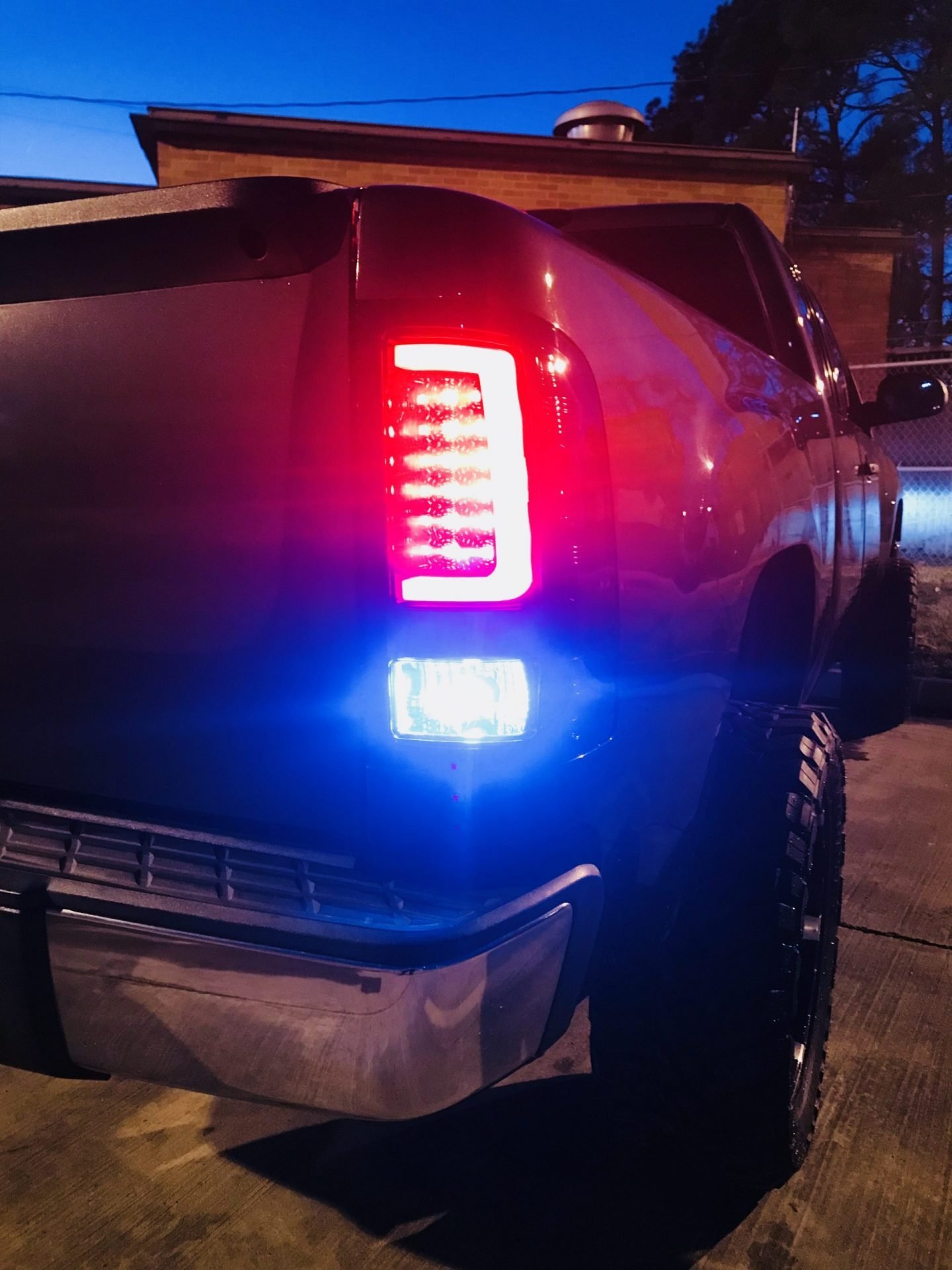 GMC Sierra 07-13 Tail Lights OLED in Dark Red Smoked - Image 2
