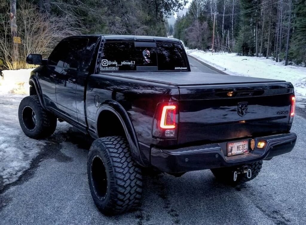 GMC Sierra 07-13 Tail Lights OLED in Red