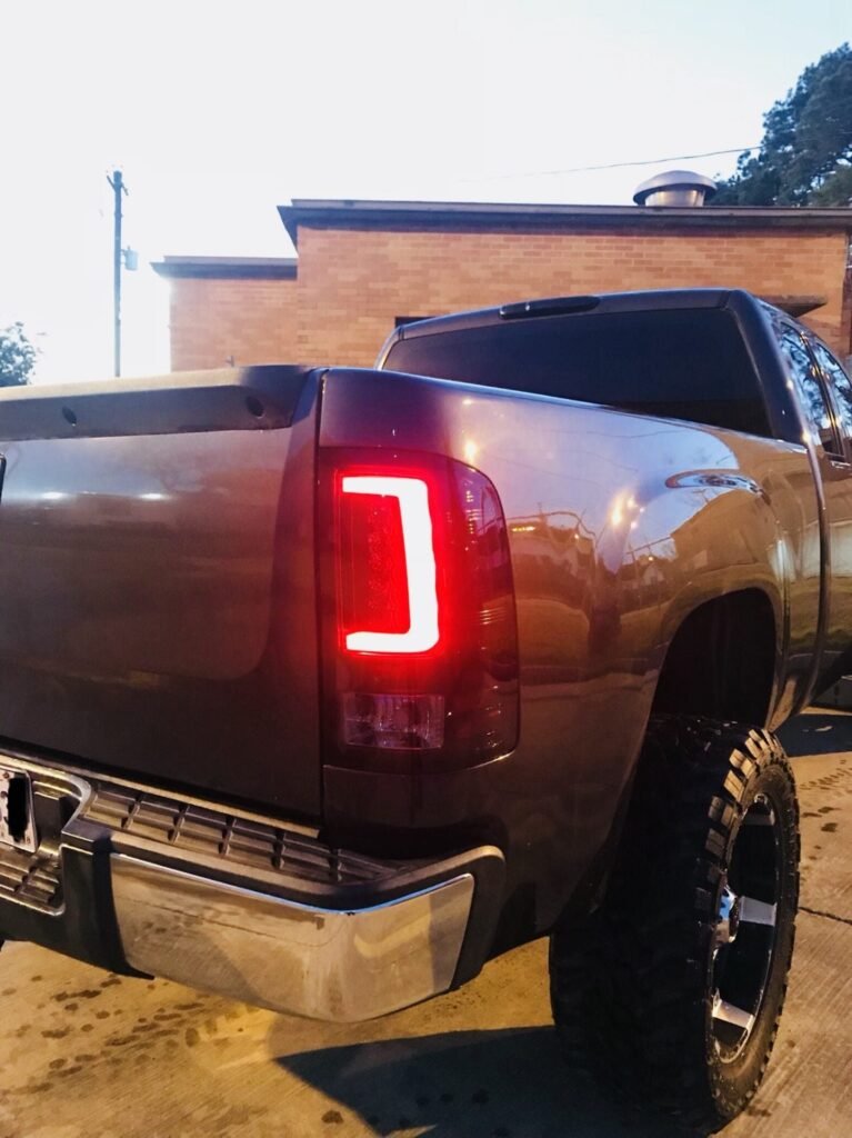 GMC Sierra 07-13 Tail Lights OLED in Clear