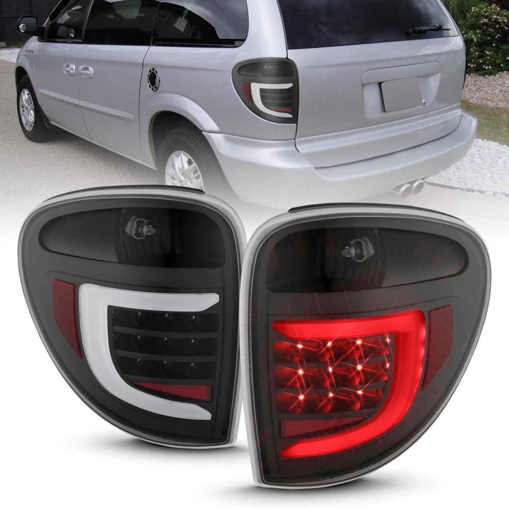 DODGE GRAND CARAVAN 04-07 / CHRYSLER TOWN & COUNTRY 04-07 L.E.D T.L BLACK HOUSING CLEAR LENS W/ C LIGHT BAR