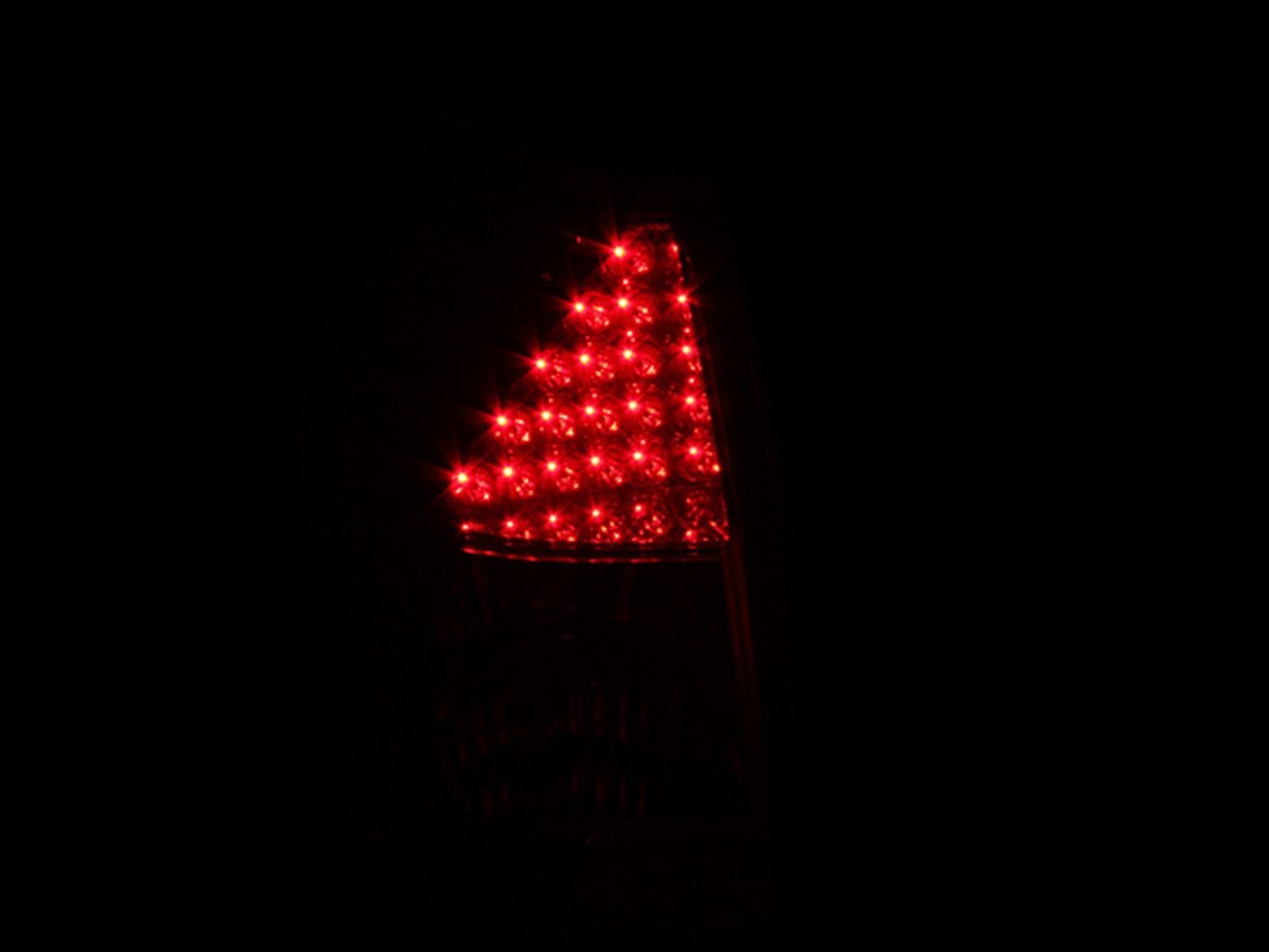 Dodge Magnum 05-08 LED Tail Lights Red Clear - Image 3
