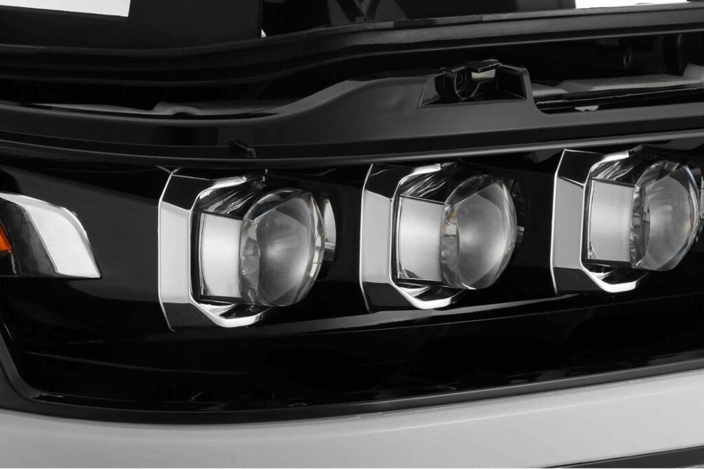 Dodge Ram 1500 (19+): Alpharex Nova Headlights