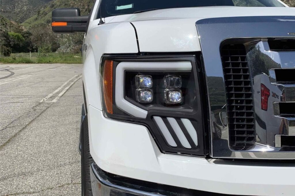 Ford F150 (09-14): Alpharex Nova Headlights