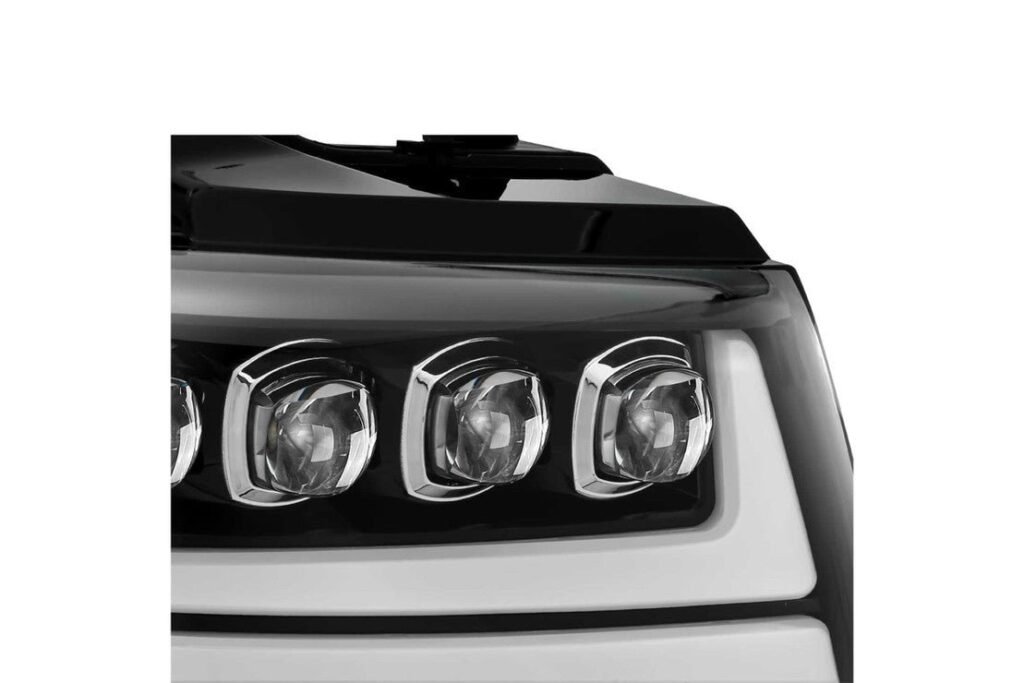 Chevy Tahoe 07-13 Alpharex Nova Headlights