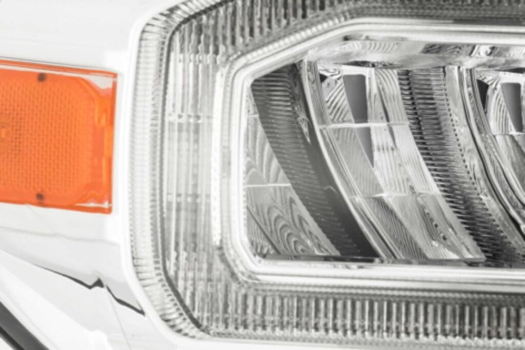 Toyota Tacoma (16-21): Alpharex Luxx Oem Style Headlights