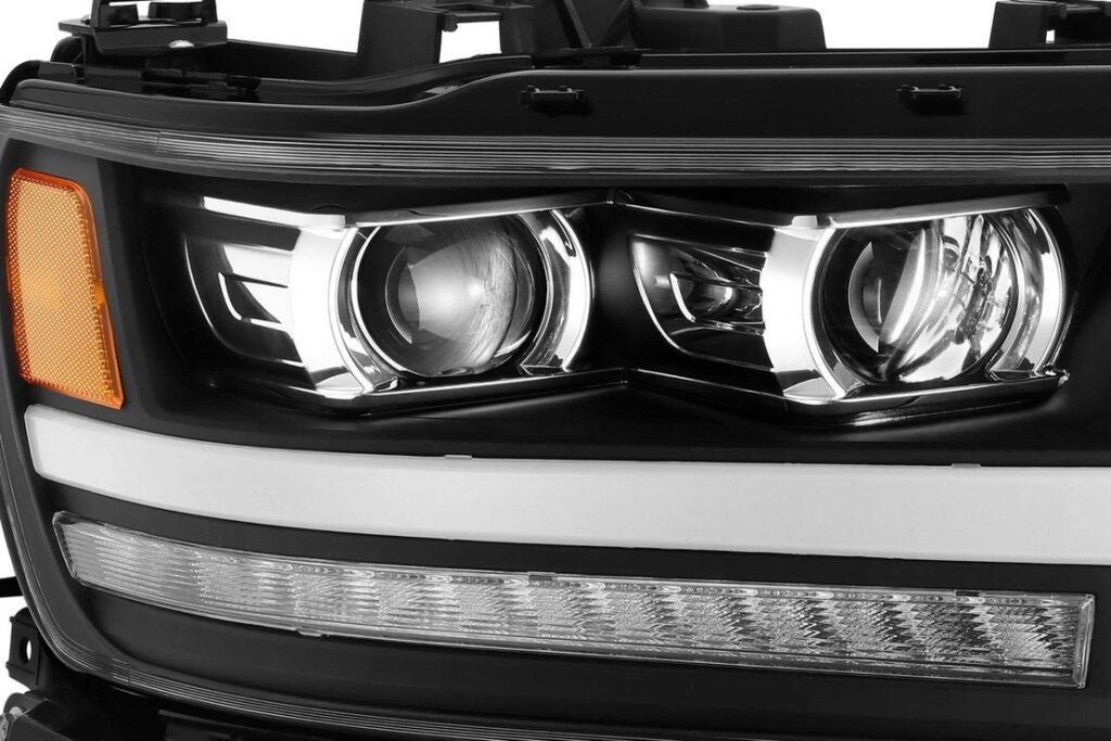 Ram 1500 (19+): Alpharex Luxx Headlights