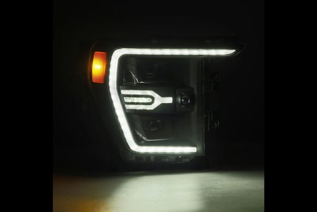 Ford F-150 (21+): Alpharex Luxx Headlights