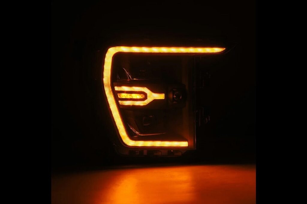 Ford F-150 (21+): Alpharex Luxx Headlights