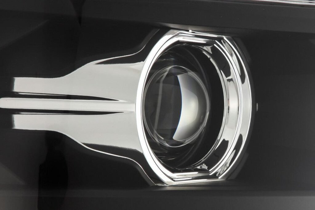 Chevrolet Silverado (14-15): Alpharex Luxx Headlights
