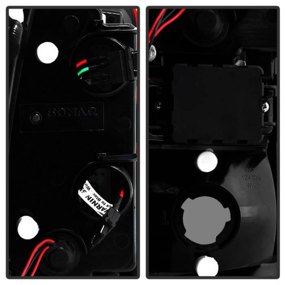 Chevy Suburban/Tahoe 1500/2500 00-06 / GMC Yukon/Yukon XL 00-06 / GMC Yukon Denali/Denali XL 01-06 LED Tail Lights - Red Smoke