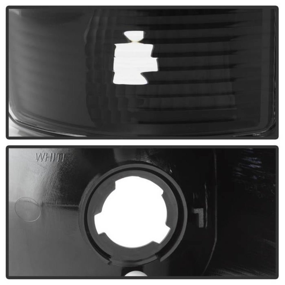 Chevy Suburban/Tahoe 1500/2500 00-06 / GMC Yukon/Yukon XL 00-06 / GMC Yukon Denali/Denali XL 01-06 LED Tail Lights - Black