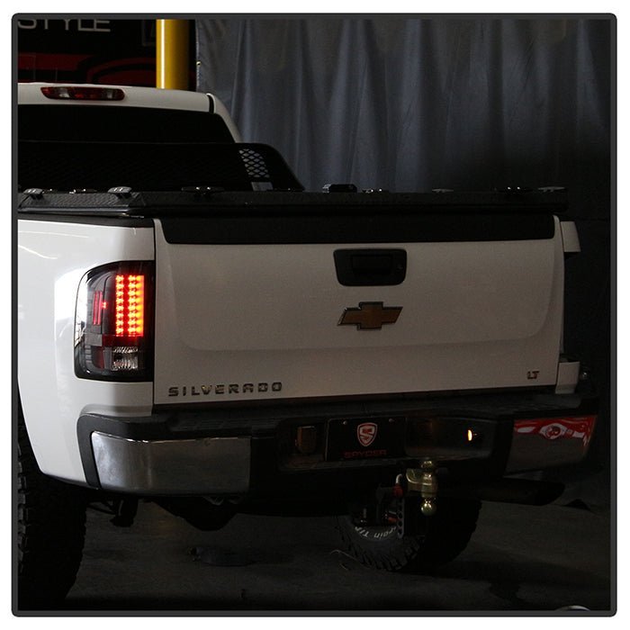 Chevy Silverado 1500 07-13 2500HD/3500HD 07-14 GMC Sierra 3500HD Dually Models 07-14  LED Tail Lights - Black
