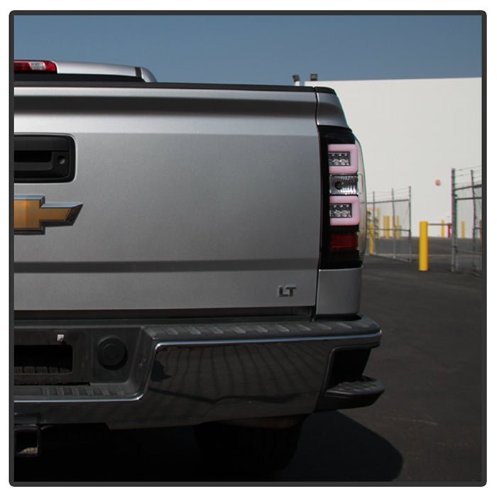 Chevy Silverado 1500 14-18 / Silverado 2500HD/3500HD 15-19 / 15-19 GMC SIERRA 3500HD Tail Lights - Black