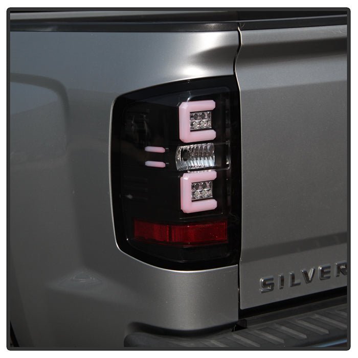 Chevy Silverado 1500 14-18 / Silverado 2500HD/3500HD 15-19 / 15-19 GMC SIERRA 3500HD Tail Lights - Black
