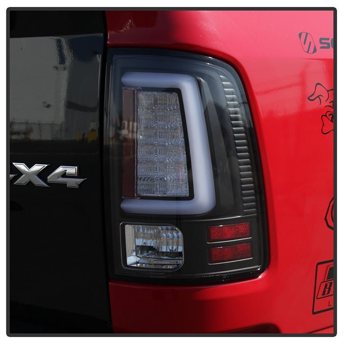 Dodge Ram 1500 09-18 / Ram 2500/3500 10-18 Light Bar LED Tail Lights - Black