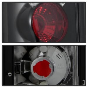 Ford Excursion 00-06 / Econoline Van 150/250/350/450/550 95-06 Euro Style Tail Lights - Black - Image 4