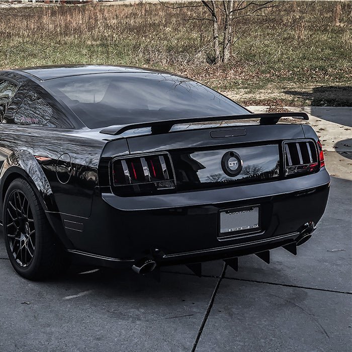 Ford Mustang 2005-2009 (Red Light Bar) LED Tail Lights - Smoke