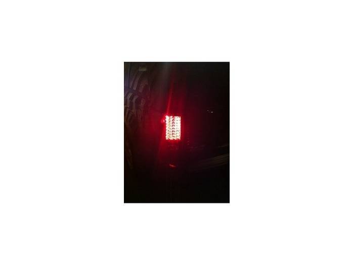 Jeep Grand Cherokee 05-06 LED Tail Lights - Black