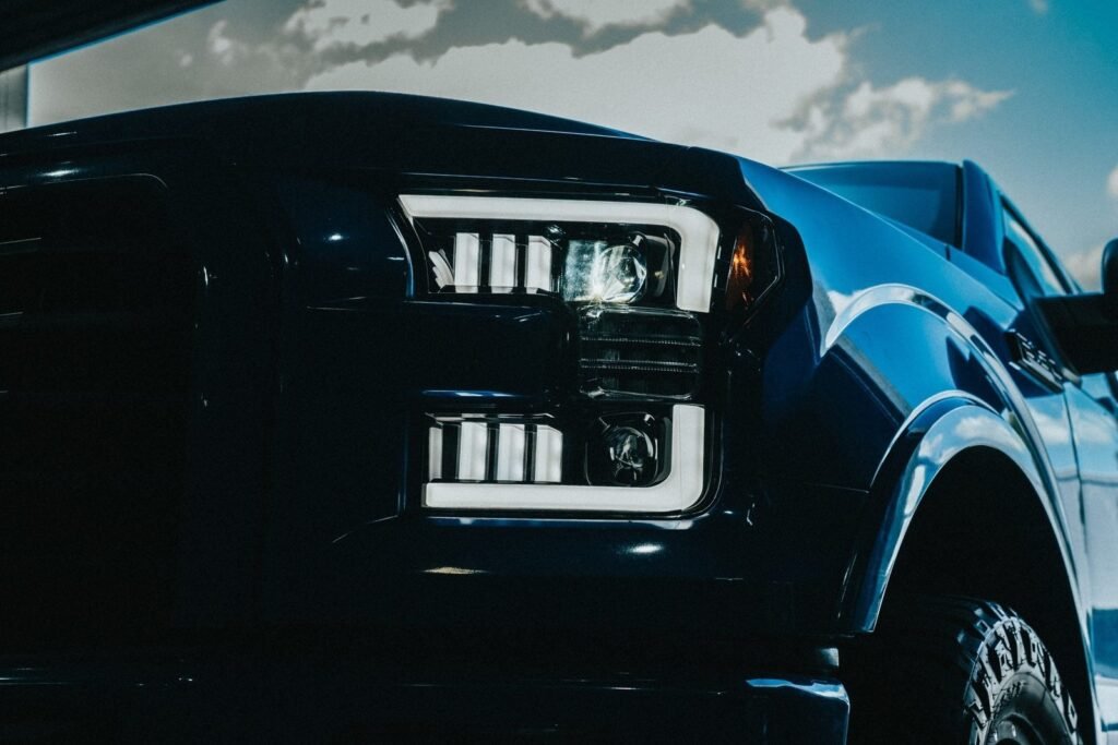 Ford F150 15-17 Projector Headlights in Smoked/Black