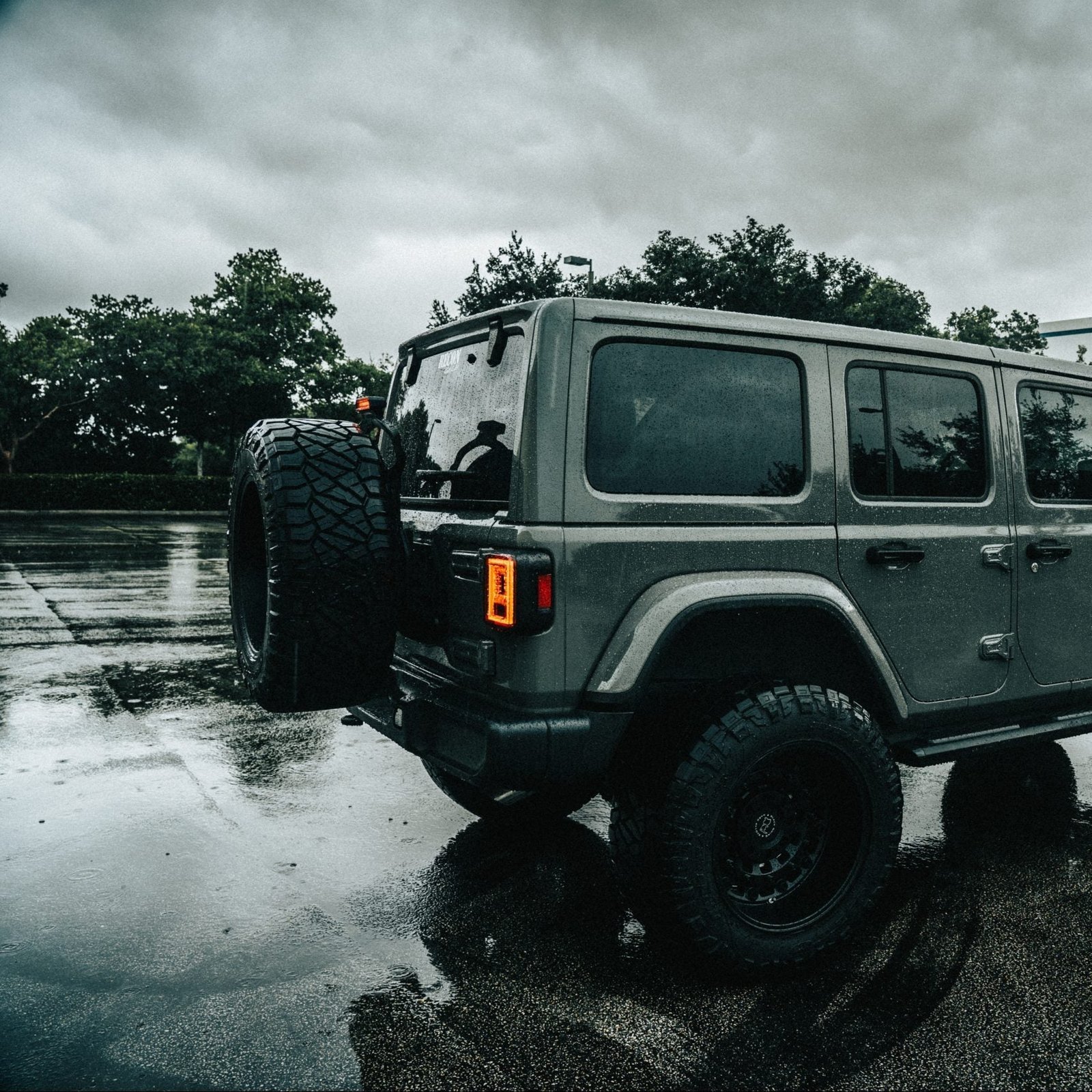 Jeep JL Wrangler 18-21 Tail Lights OLED Smoked - Image 5