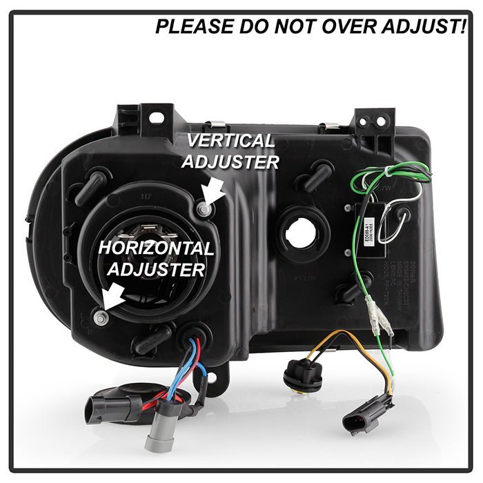 Chrysler 300C 05-10 Projector Headlights  - Black