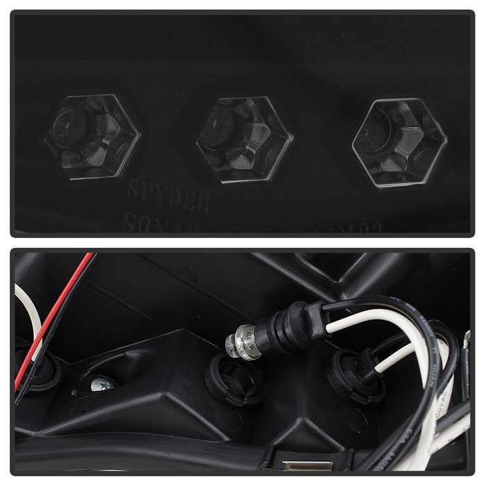 Dodge Ram 1500 02-05 / Ram 2500/3500 03-05 Projector Headlights - LED Halo - Black Smoke