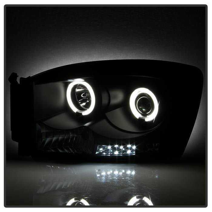 Dodge Ram 1500 06-08 / Ram 2500/3500 06-09 Projector Headlights - Black
