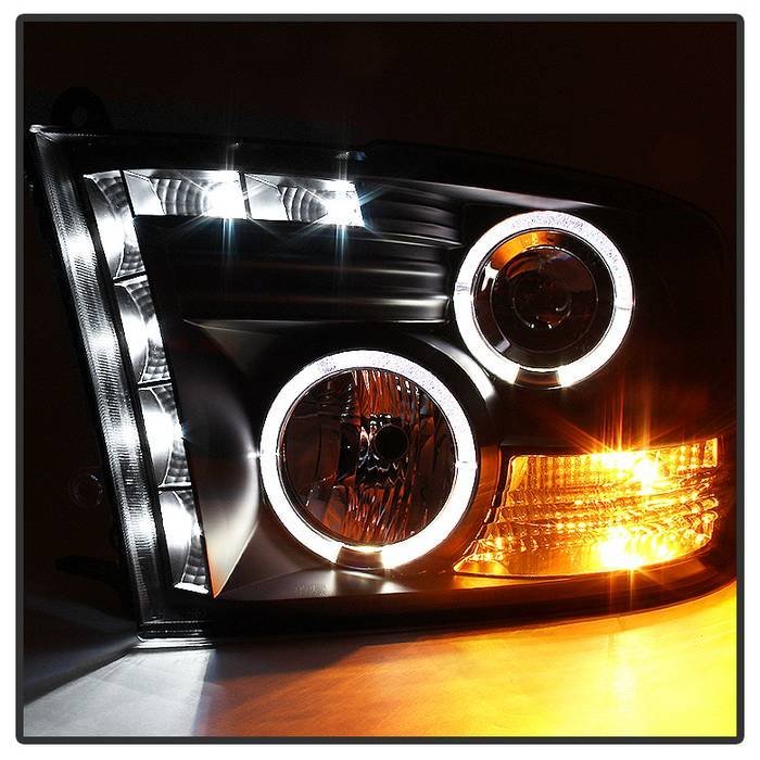 Dodge Ram 1500 09-18 / Ram 2500/3500 10-19 Projector Headlights - LED Halo - Black
