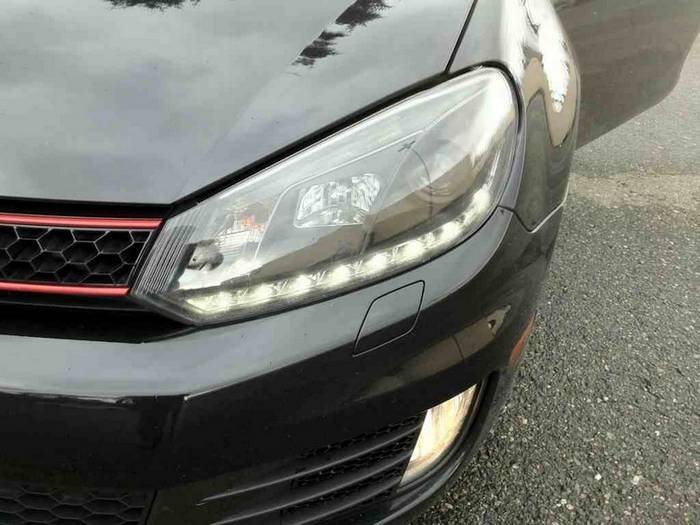 Volkswagen Golf / GTI 10-13 Projector Headlights - Black