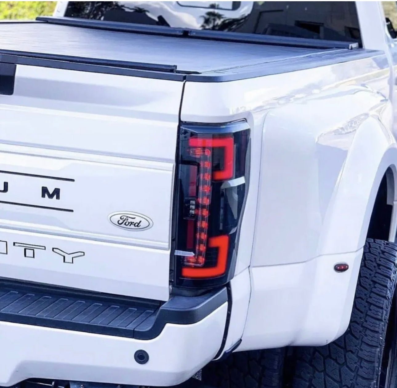 Ford Super Duty 20-22 (Replaces OEM Halogen) Tail Lights OLED in Red - Image 2
